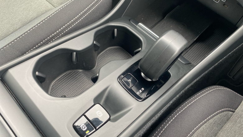 Volvo XC40 2.0 B3P Core 5dr Auto Petrol Estate